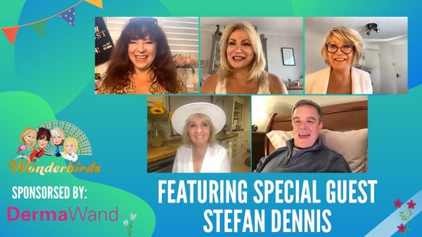 Episode 202 - Stefan Dennis joins flies into the nest for a Friday catchup!