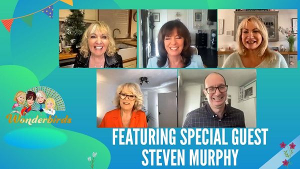 Episode 233 - Steven Murphy and co host Vicki Michelle fly unto the nest for a Friday chat!